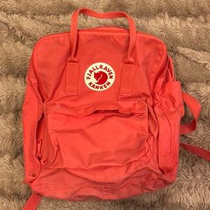 FJALLRAVEN KANKEN backpack pink
